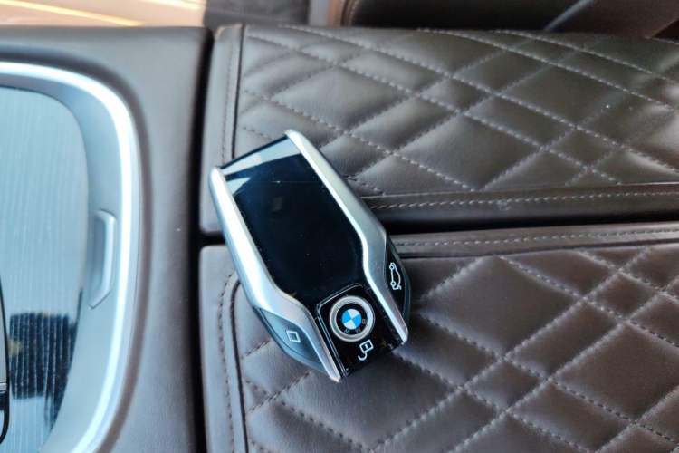 Used BMW 7 Series 2021 740Li Leading Model M Sport Package Vehicle Key