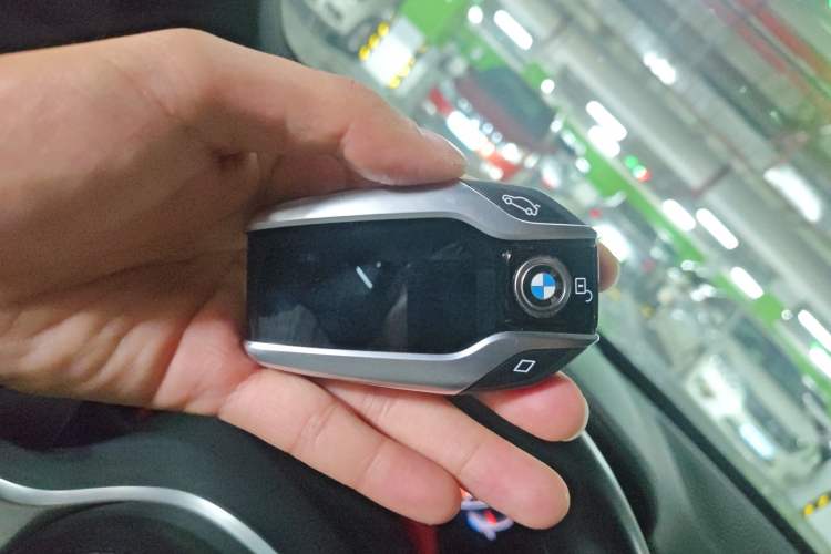 Used BMW 7 Series 2021 740Li Leading Model M Sport Package Vehicle Key
