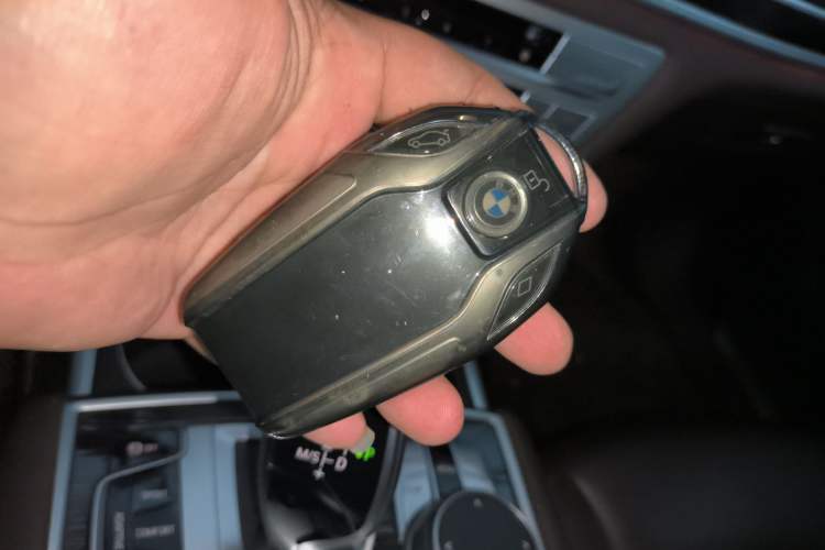 Used BMW 7 Series 2021 740Li Leading Model M Sport Package Vehicle Key