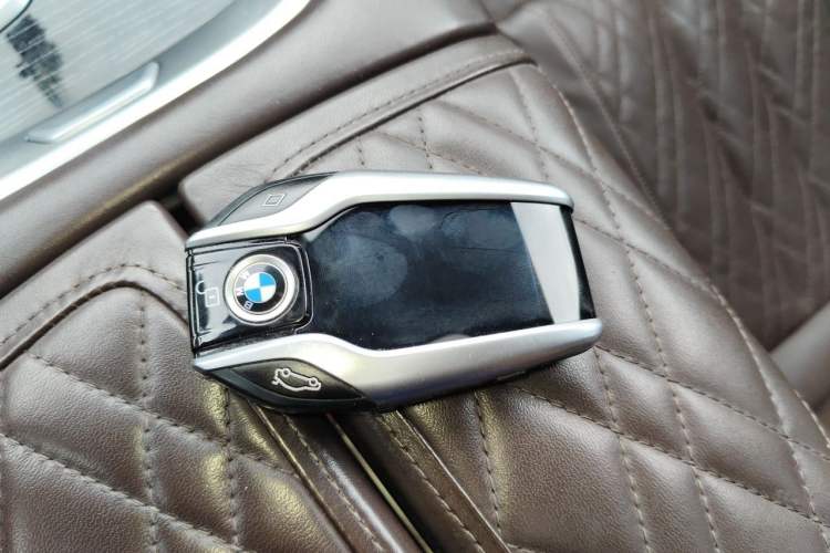 Used BMW 7 Series 2021 740Li Leading Model M Sport Package Vehicle Key