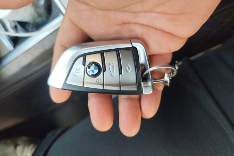 Used BMW 7 Series 2021 740Li Leading Edition Luxury Package Vehicle Key