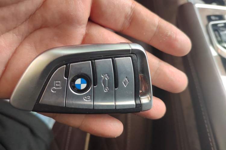Used BMW 7 Series 2021 740Li Leading Edition Luxury Package Vehicle Key