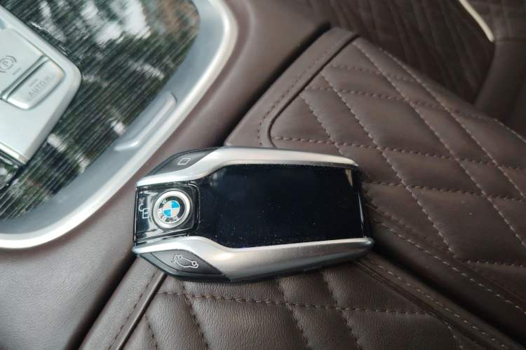 Used BMW 7 Series 2021 740Li Leading Model M Sport Package Vehicle Key