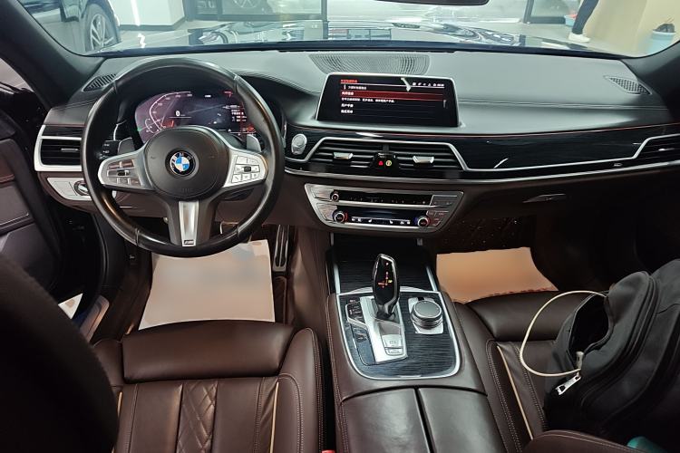 Used BMW 7 Series 2021 730Li M Sport Package Center Console