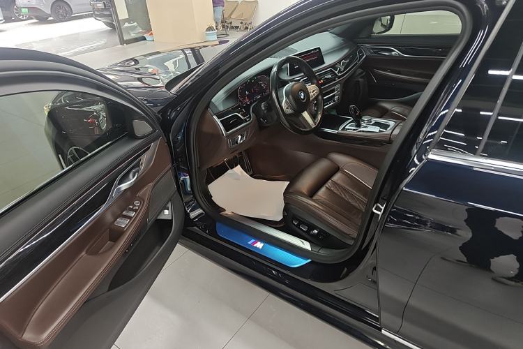 Used BMW 7 Series 2021 730Li M Sport Package Driver Seat