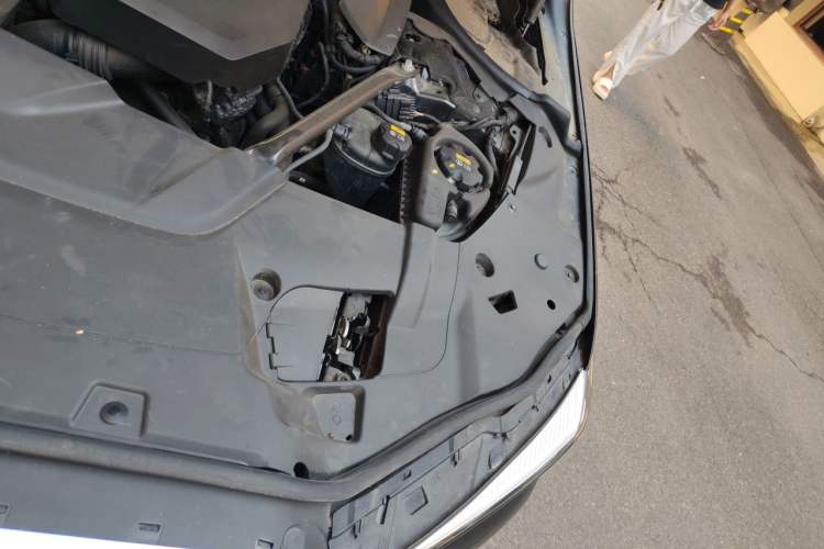 Used BMW 7 Series 2021 730Li M Sport Package Engine Bay Left