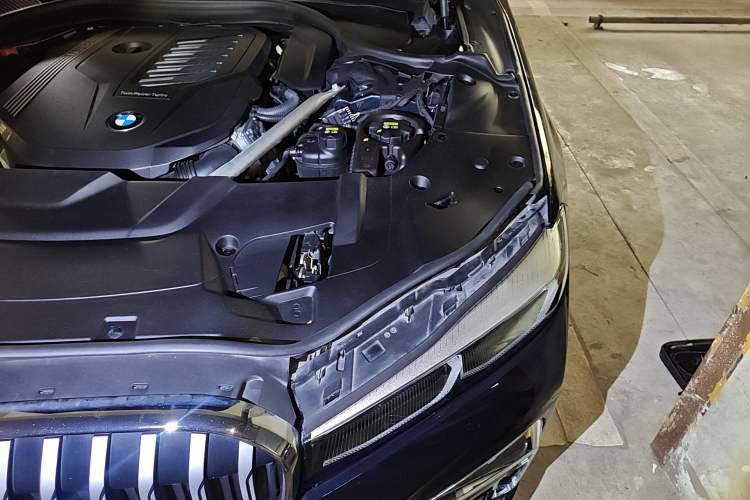 Used BMW 7 Series 2021 740Li Leading Model M Sport Package Engine Bay Left