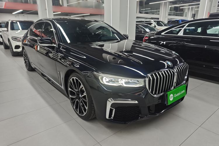 Used BMW 7 Series 2021 730Li M Sport Package Front Right 45 Deg