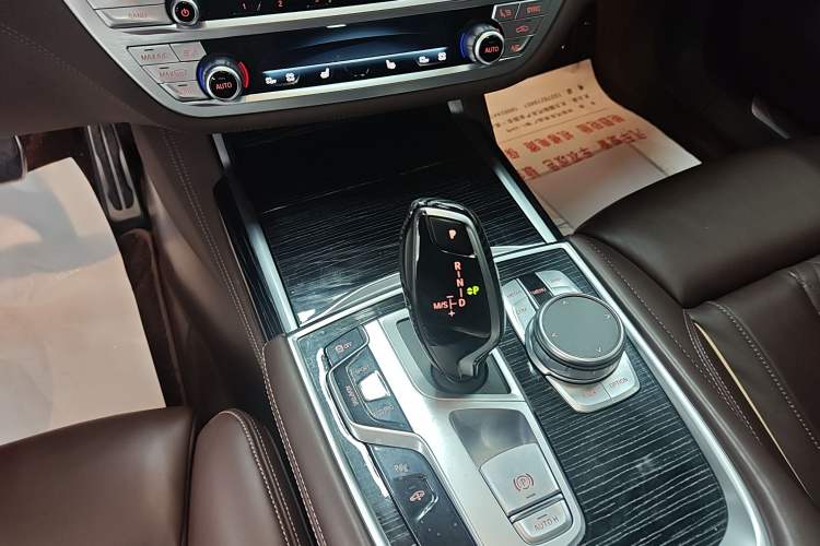 Used BMW 7 Series 2021 730Li M Sport Package Gear Lever