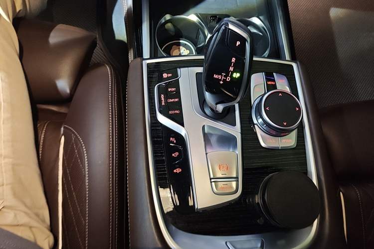 Used BMW 7 Series 2021 740Li Leading Model M Sport Package Gear Lever