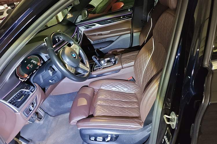 Used BMW 7 Series 2021 740Li Leading Model M Sport Package Left Front Seat