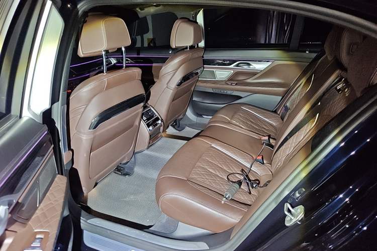 Used BMW 7 Series 2021 740Li Leading Model M Sport Package Left Rear Seat