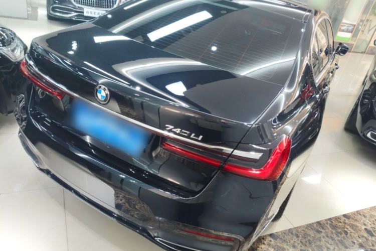 Used BMW 7 Series 2021 740Li Leading Model M Sport Package Rear Right 45 Deg