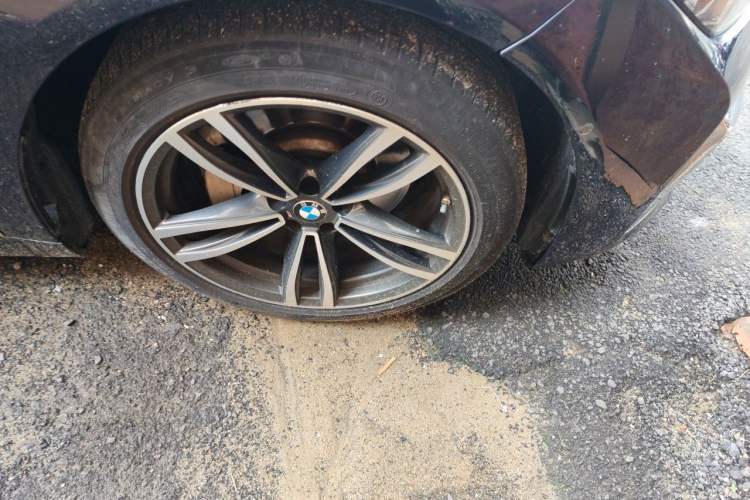 Used BMW 7 Series 2021 730Li M Sport Package Right Front Wheel Hub