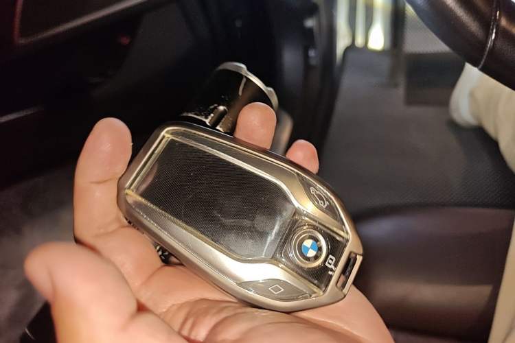 Used BMW 7 Series 2021 740Li Leading Model M Sport Package Vehicle Key