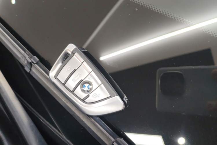 Used BMW 7 Series 2021 740Li Leading Model M Sport Package Vehicle Key