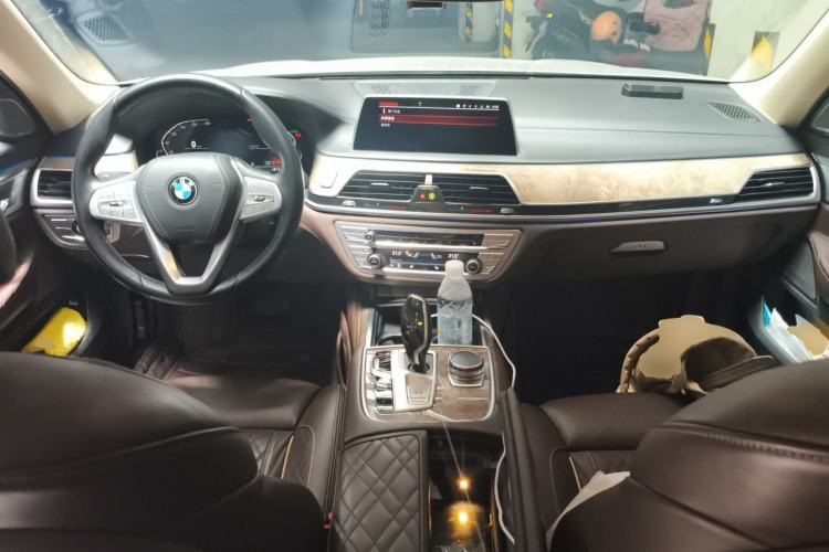Used BMW 7 Series 2021 740Li Leading Edition Luxury Package Center Console