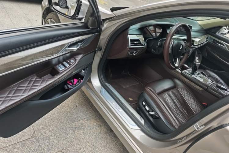 Used BMW 7 Series 2021 740Li Leading Edition Luxury Package Driver Seat