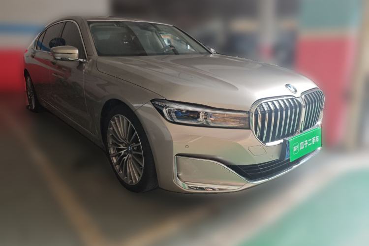 Used BMW 7 Series 2021 740Li Luxury Edition with Premium Package Front Right 45 Deg