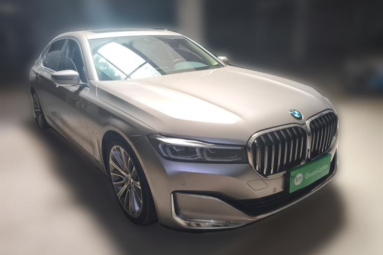 Used BMW 7 Series 2021 740Li Leading Edition Luxury Package Front Right 45 Deg