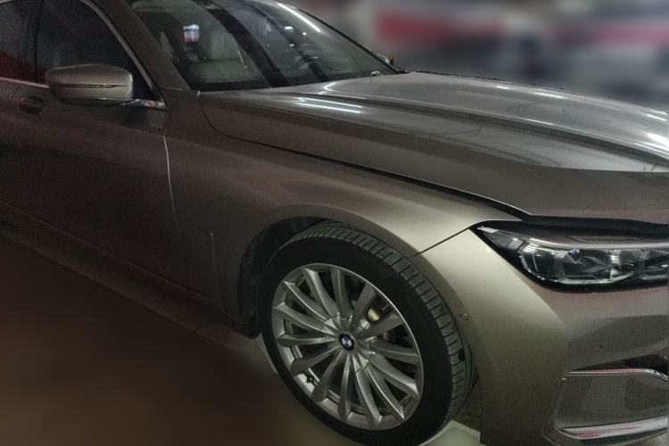 Used BMW 7 Series 2021 730Li Luxury Package Front Right 45 Deg