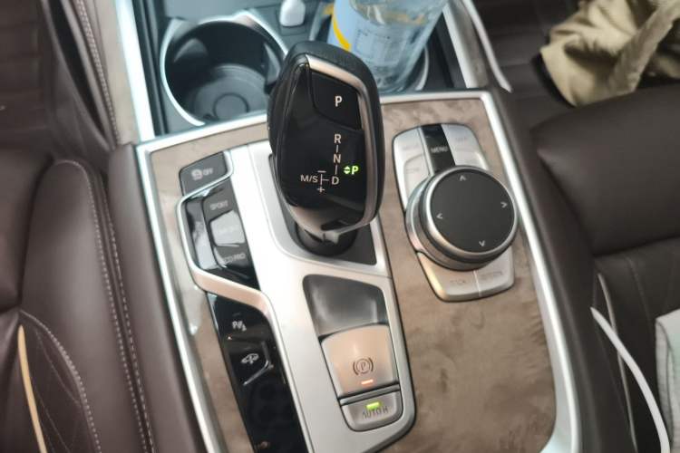 Used BMW 7 Series 2021 740Li Leading Edition Luxury Package Gear Lever