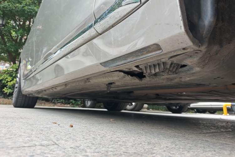 Used BMW 7 Series 2021 740Li Leading Edition Luxury Package Right Side Sill