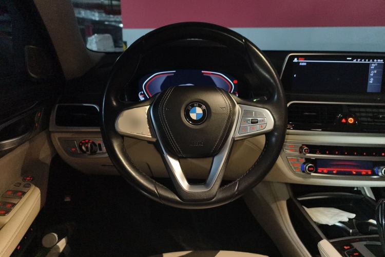 Used BMW 7 Series 2021 730Li Luxury Package Steering Wheel