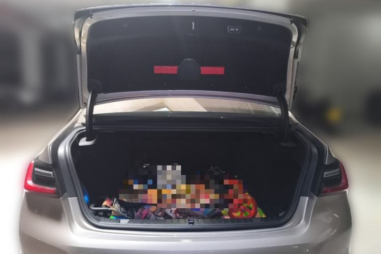 Used BMW 7 Series 2021 740Li Leading Edition Luxury Package Trunk