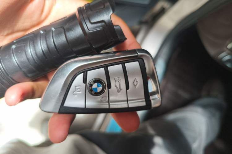 Used BMW 7 Series 2021 740Li Leading Edition Luxury Package Vehicle Key