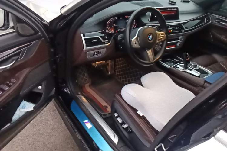 Used BMW 7 Series 2021 740Li Leading Model M Sport Package Driver Seat