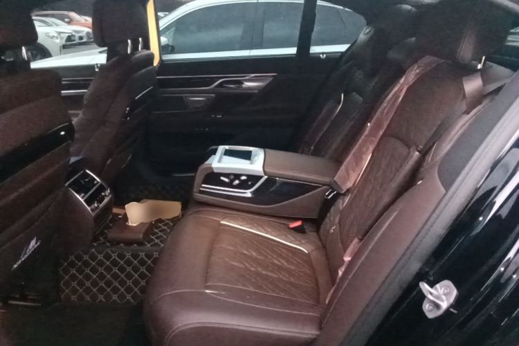 Used BMW 7 Series 2021 740Li Leading Model M Sport Package Left Rear Seat