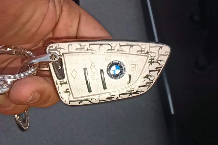 Used BMW 7 Series 2021 740Li Leading Model M Sport Package Vehicle Key