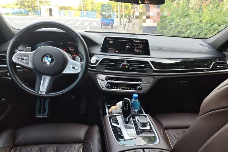 Used BMW 7 Series 2021 740Li Luxury Edition M Sport Package Center Console