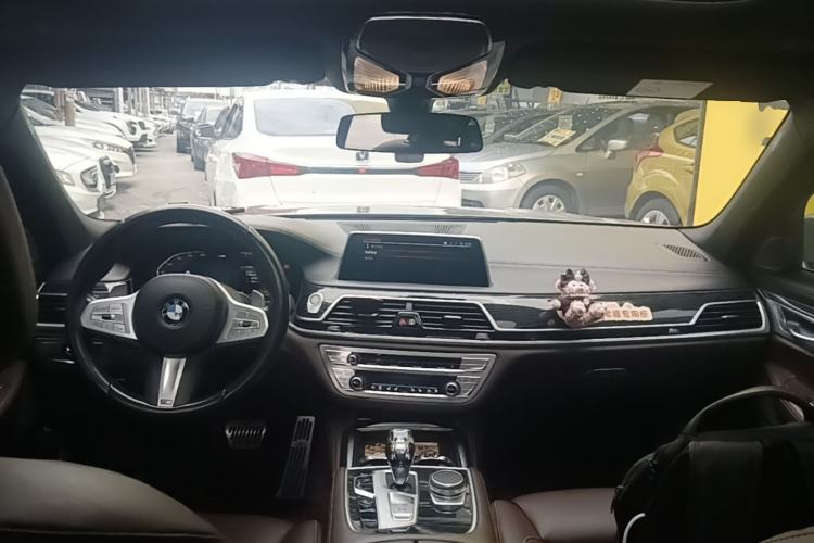 Used BMW 7 Series 2021 730Li M Sport Package Center Console