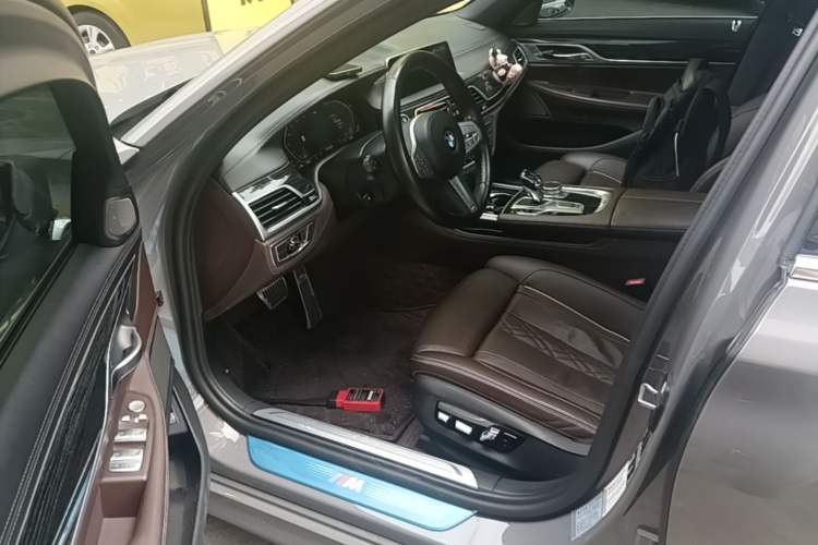 Used BMW 7 Series 2021 730Li M Sport Package Driver Seat