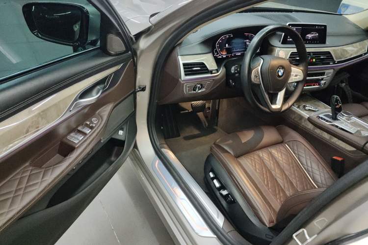Used BMW 7 Series 2021 740Li Leading Edition Luxury Package Driver Seat