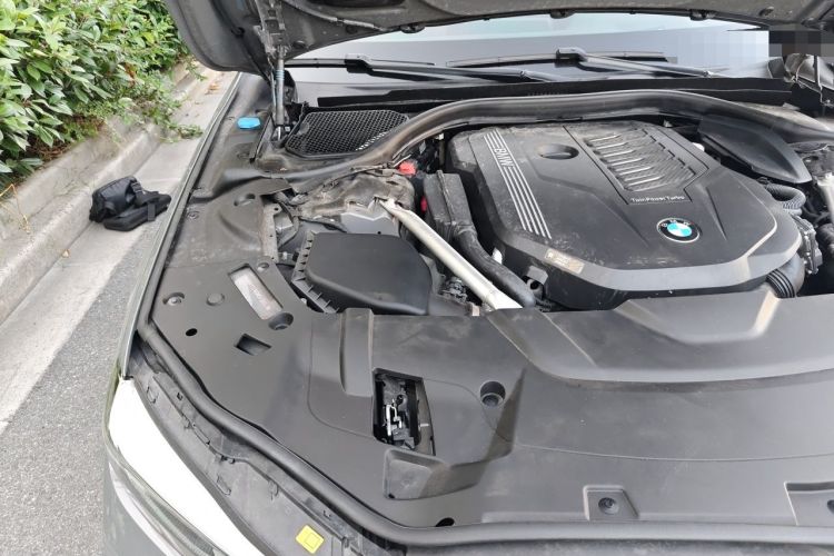 Used BMW 7 Series 2021 740Li Luxury Edition M Sport Package Engine Bay Right