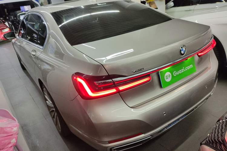 Used BMW 7 Series 2021 740Li Leading Edition Luxury Package Exterior 2