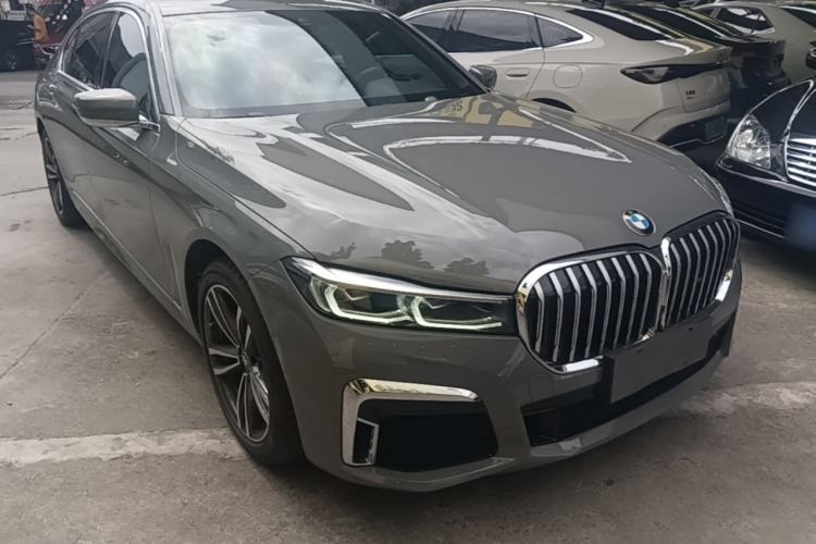 Used BMW 7 Series 2021 730Li M Sport Package Front Right 45 Deg