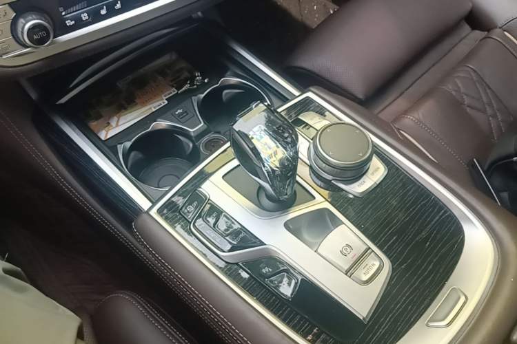 Used BMW 7 Series 2021 730Li M Sport Package Gear Lever