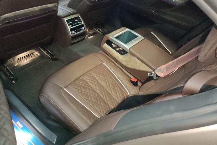 Used BMW 7 Series 2021 740Li Leading Edition Luxury Package Left Rear Seat