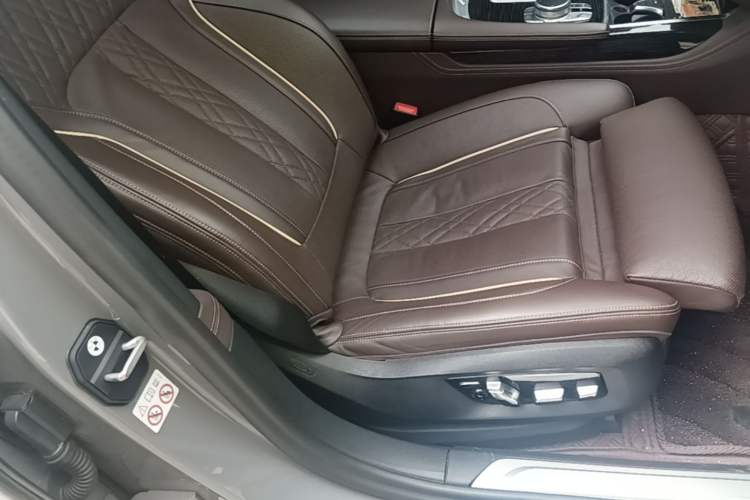 Used BMW 7 Series 2021 730Li M Sport Package Right Front Seat