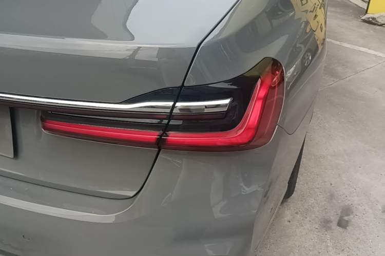 Used BMW 7 Series 2021 730Li M Sport Package Right Rear Taillight