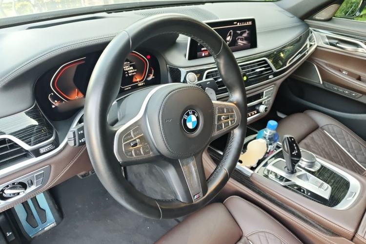 Used BMW 7 Series 2021 740Li Luxury Edition M Sport Package Steering Wheel