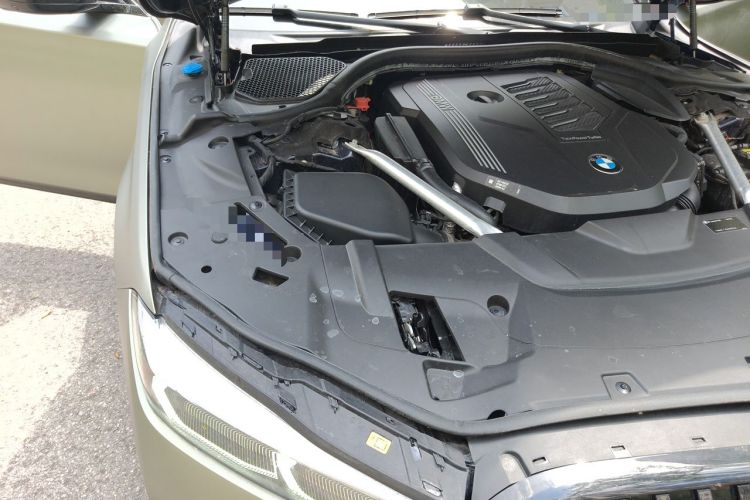 Used BMW 7 Series 2021 740Li xDrive Executive M Sport Package Engine Bay Right