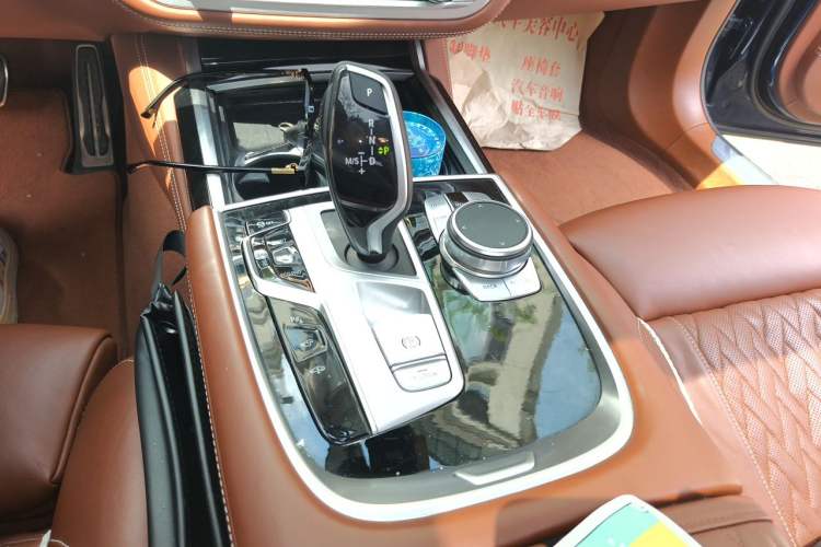Used BMW 7 Series 2021 740Li xDrive Executive M Sport Package Gear Lever