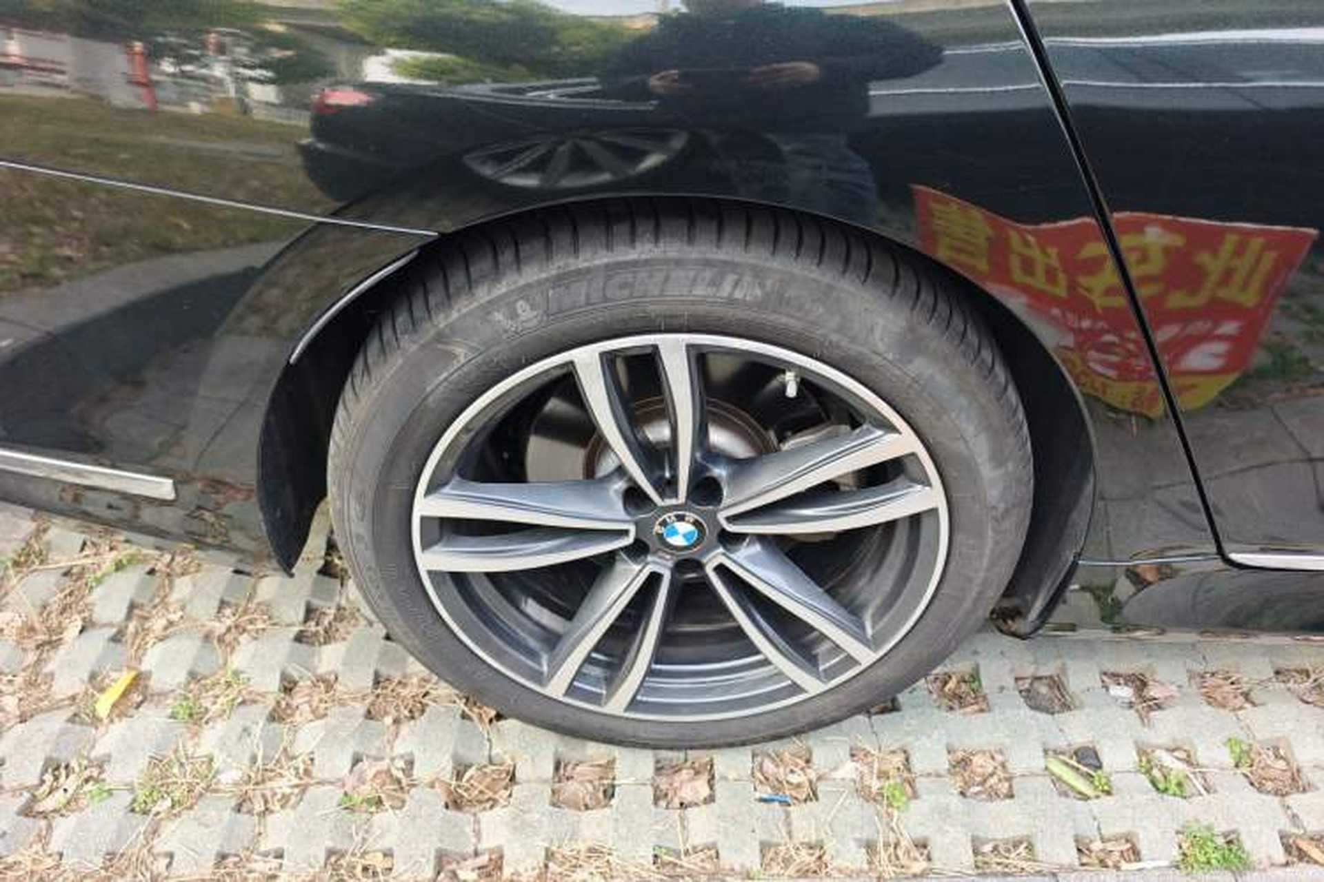 Used BMW 7 Series 2021 730Li M Sport Package Right Rear Wheel Hub