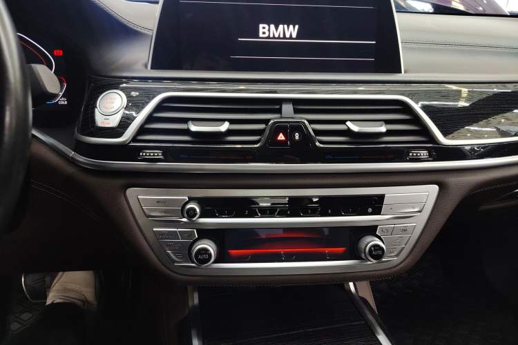 Used BMW 7 Series 2021 740Li Leading Model M Sport Package Audio And AC Panel