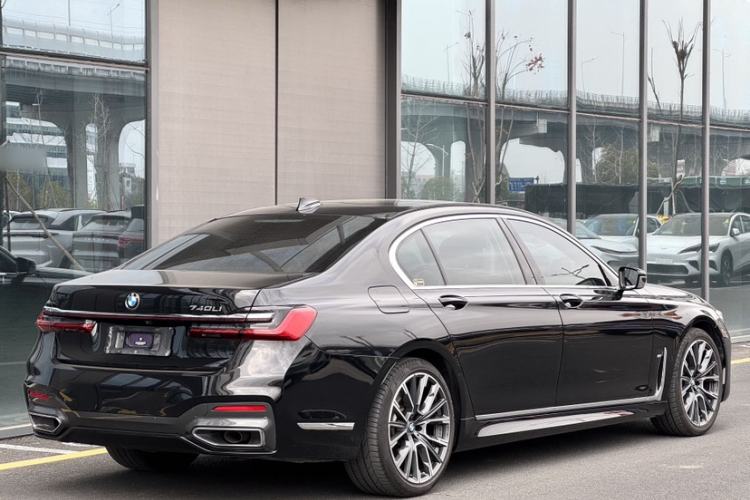 Used BMW 7 Series 2021 740Li Leading Model M Sport Package Exterior 1